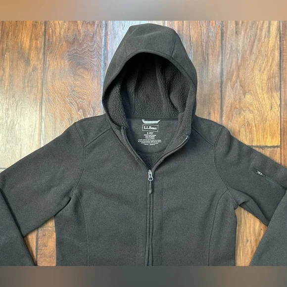 L.L. Bean Women's Small Petite Sweater Fleece Coat Classic Black ItemID 503354 - Picture 3 of 13